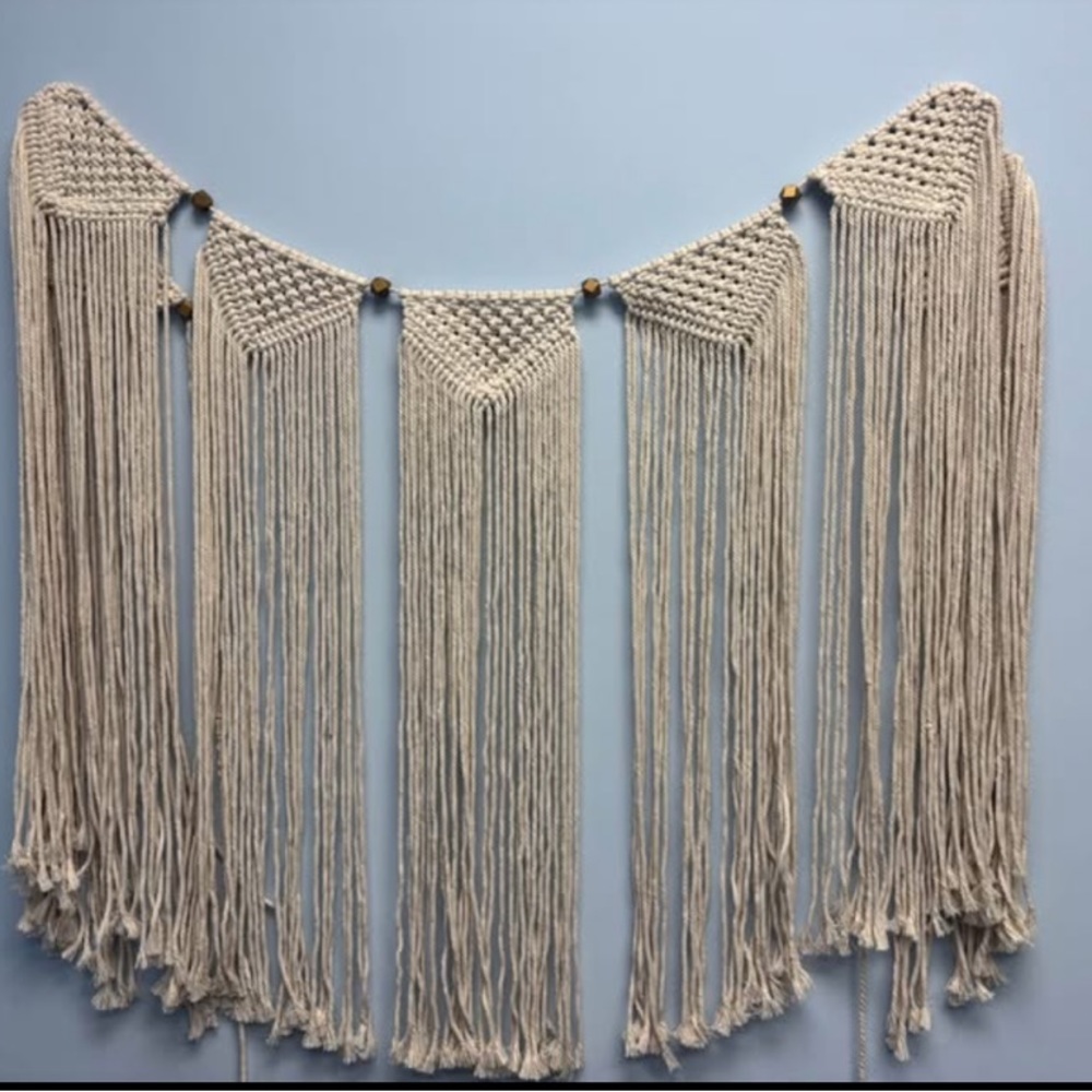 Elegant Cream Macrame Wall Tapestry